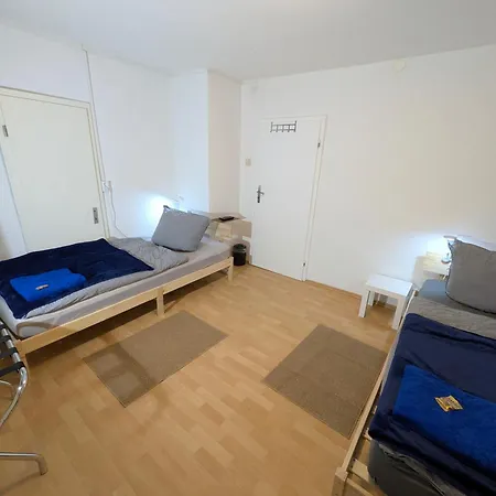 Monteurswohnung Kiwi Parkplatz Kueche 1- 4 Personen Eg Modern Апартаменты