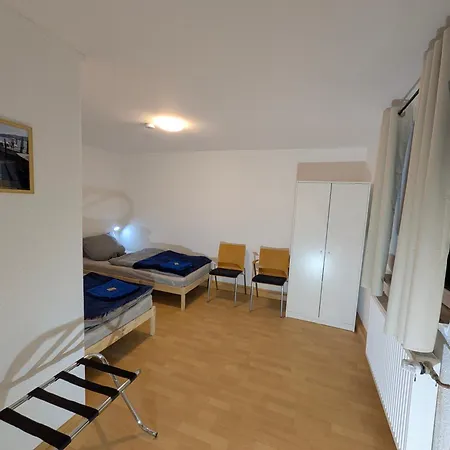 Apartment Monteurswohnung Kiwi Parkplatz Kueche 1- 4 Personen Eg Modern