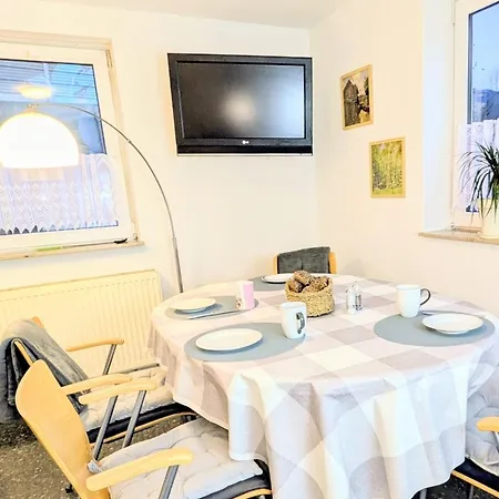 Monteurswohnung Kiwi Parkplatz Kueche 1- 4 Personen Eg Modern Kassel