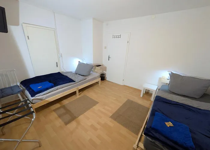 Monteurswohnung Kiwi Parkplatz Kueche 1- 4 Personen Eg Modern Апартаменты